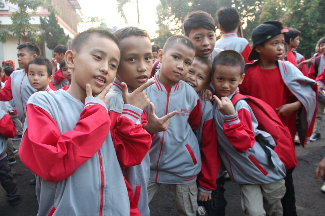 Gembiranya Anak-Anak Panti Saat Rekreasi