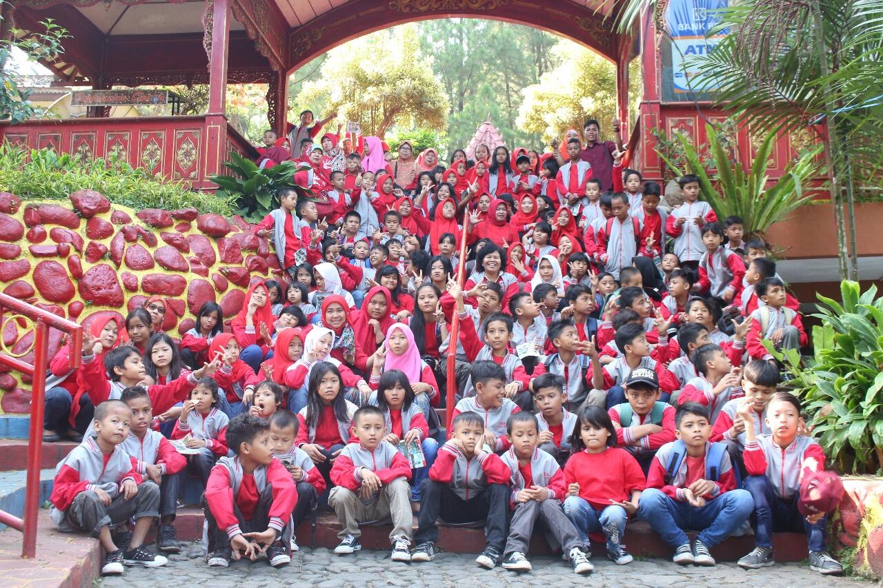 Gembiranya Anak-Anak Panti Saat Rekreasi