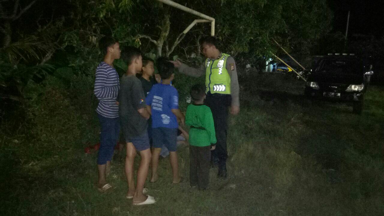 Polsek Cidahu Berikan Imbauan Ke Anak Kecil Yang Keluyuran Malam Hari