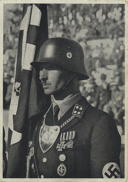 (Penggemar PD2 Masuk!!!) Blutfahne, Misteri Bendera Sakral Berdarah Partai NAZI.