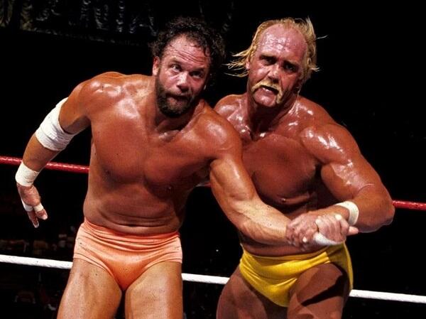 10 feud atau persaingan kedua pegulat di WWE / TNA yang terjadi juga di luar ring