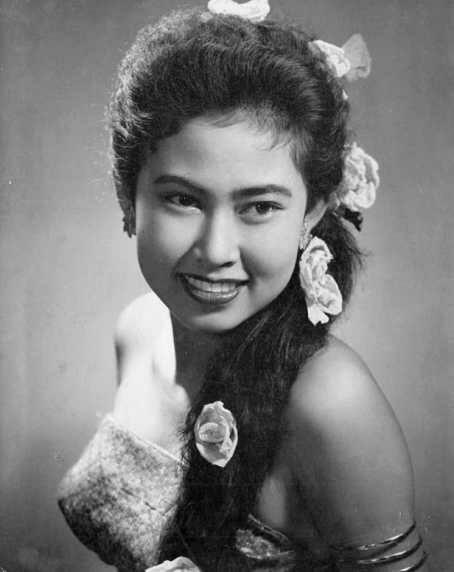 Transformasi Aminah 'Mak Nyak Si Doel', mudanya cantik banget.
