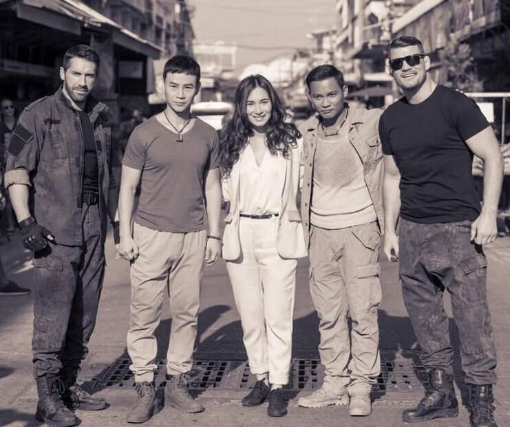 akhirnya iko uwais collab sama tony jaa (TRIPLE THREAT sinopsis film)