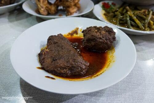 Yuk Cicipin 5 Rendang Terenak di Jakarta