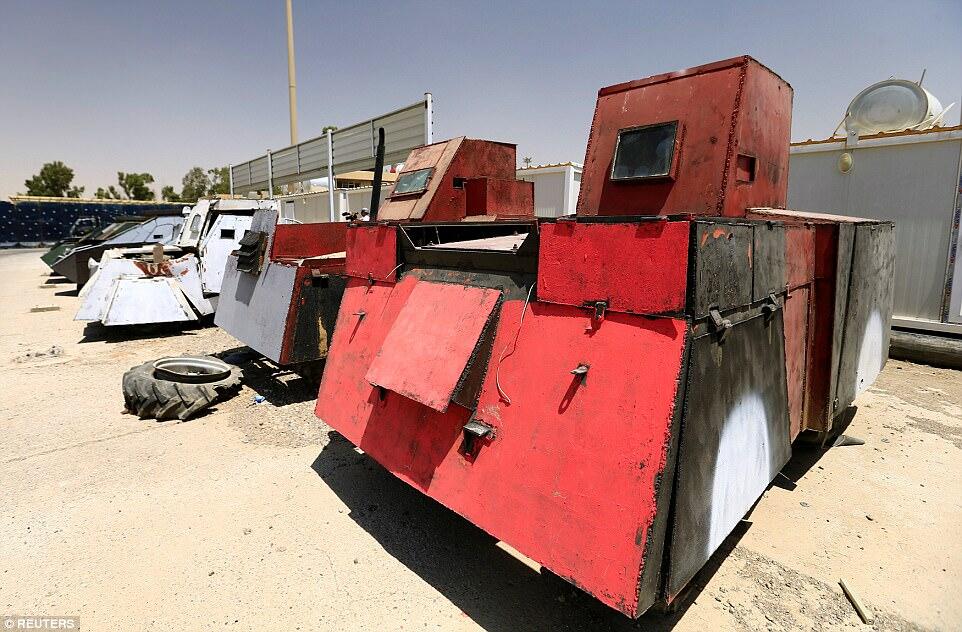 &#91;Tactical battle proven bukan Humvee&#93; ISIS Suicide Vehicles on Show in Iraq’s Mosul