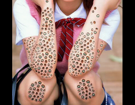 Ternyata Ini Alasan Sesungguhnya Kita Sering Jijik Melihat Lubang kayak Gini