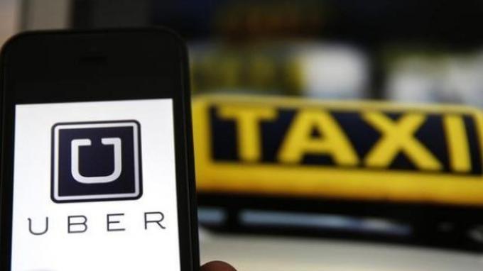 Penumpang Bakal Didenda Rp 200 Ribu Jika Meninggalkan Barang di Mobil Uber