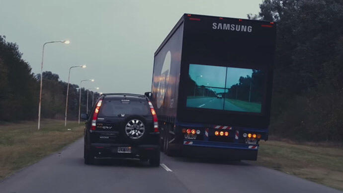 Cegah Kecelakaan, Truk Kontainer Ini Bisa 'Tembus Pandang'