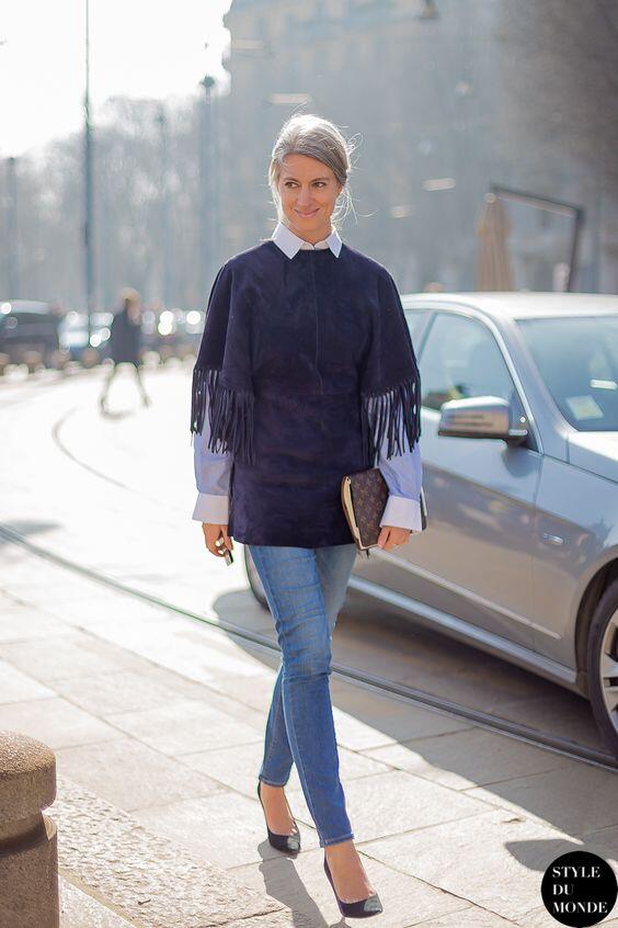 10 Gaya fashion minimalis ala Sarah Harris, 'Ratu' Street Style Hits 