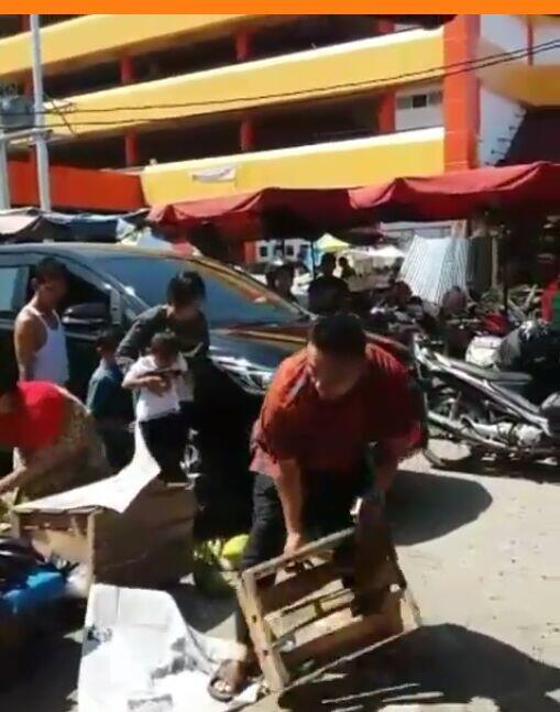 Pejabat Kota Padang Mengamuk Pada Pedagang