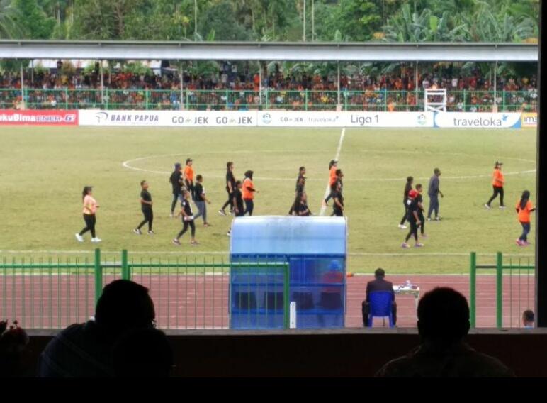 "Sepenggal Cerita tentang Stadion Marora Serui, Home Base 