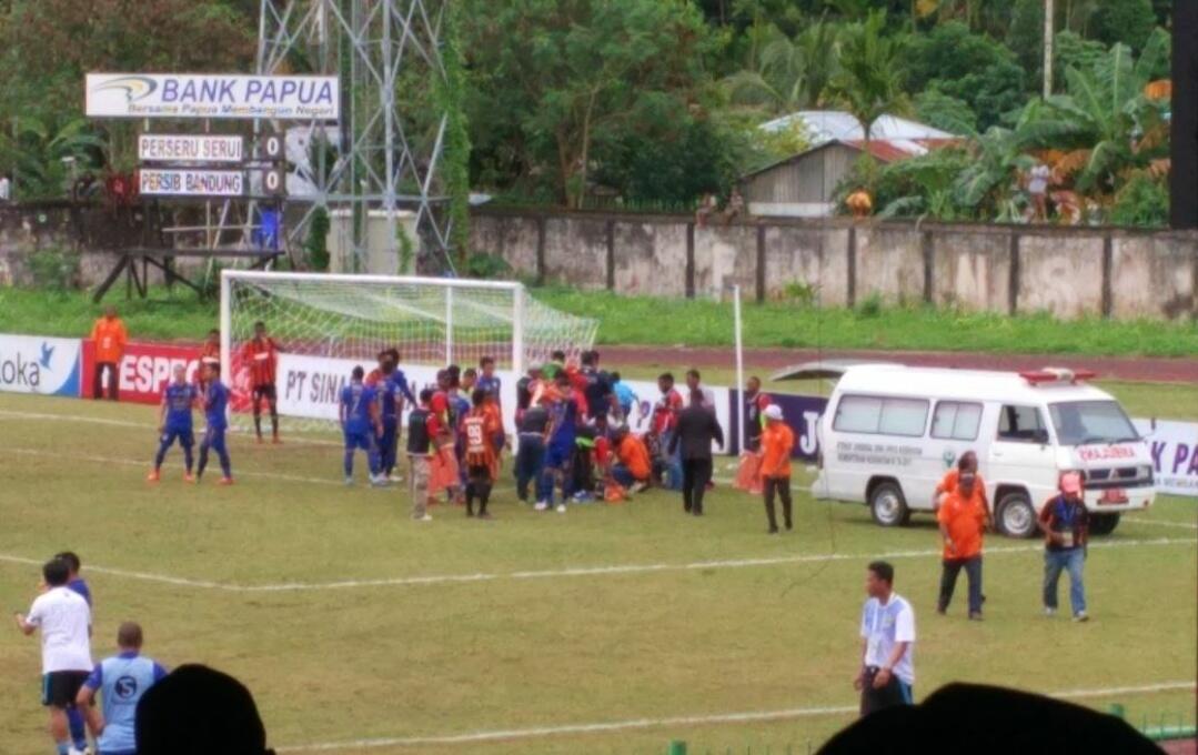 "Sepenggal Cerita tentang Stadion Marora Serui, Home Base 