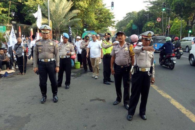 Ratusan anggota polisi di Papua minta pindah ke Bali, ada apa???