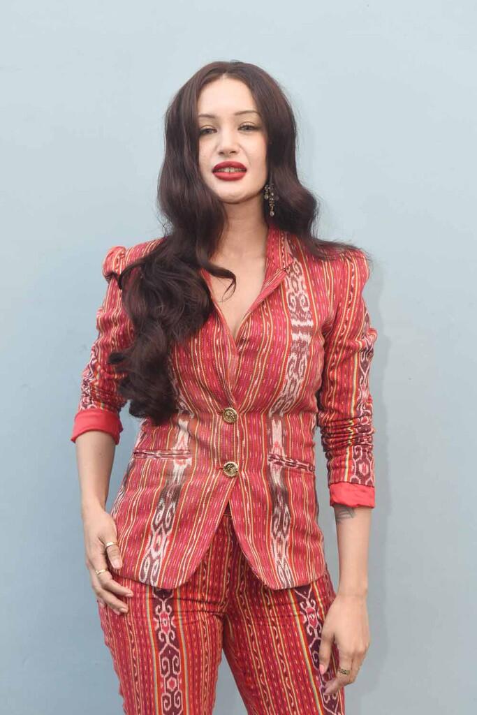 Eufrasia Vieira, Mirip Angelina Jolie nih gan