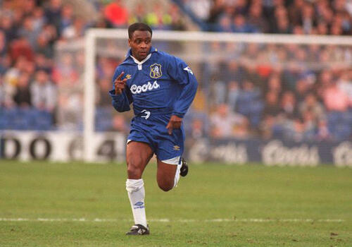 Pemain Ini Pernah Main di MU dan Chelsea di Era Premier League