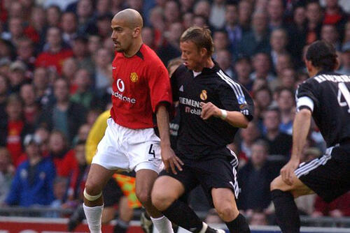 Pemain Ini Pernah Main di MU dan Chelsea di Era Premier League