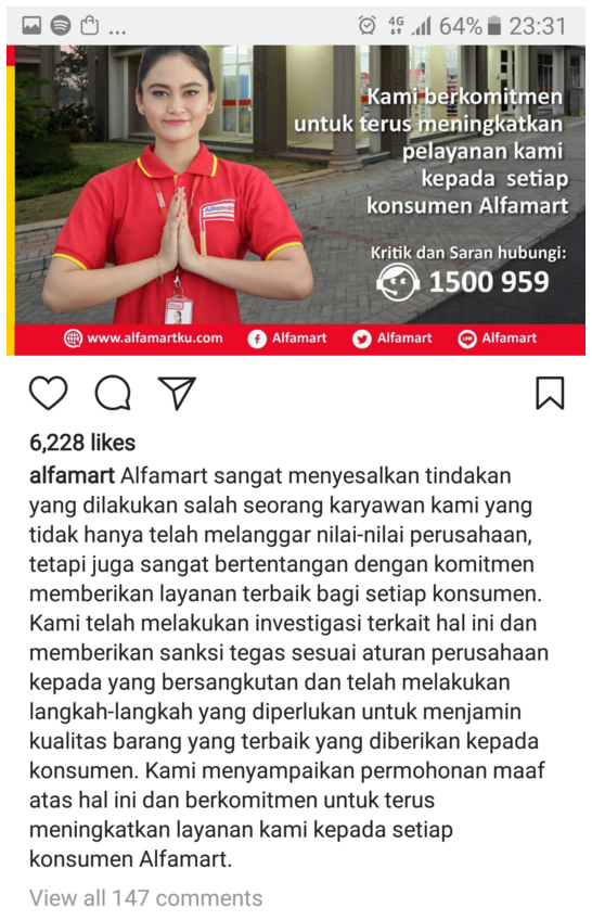 Heboh Foto Karyawan Duduki Freezer Nugget, Alfamart Minta Maaf