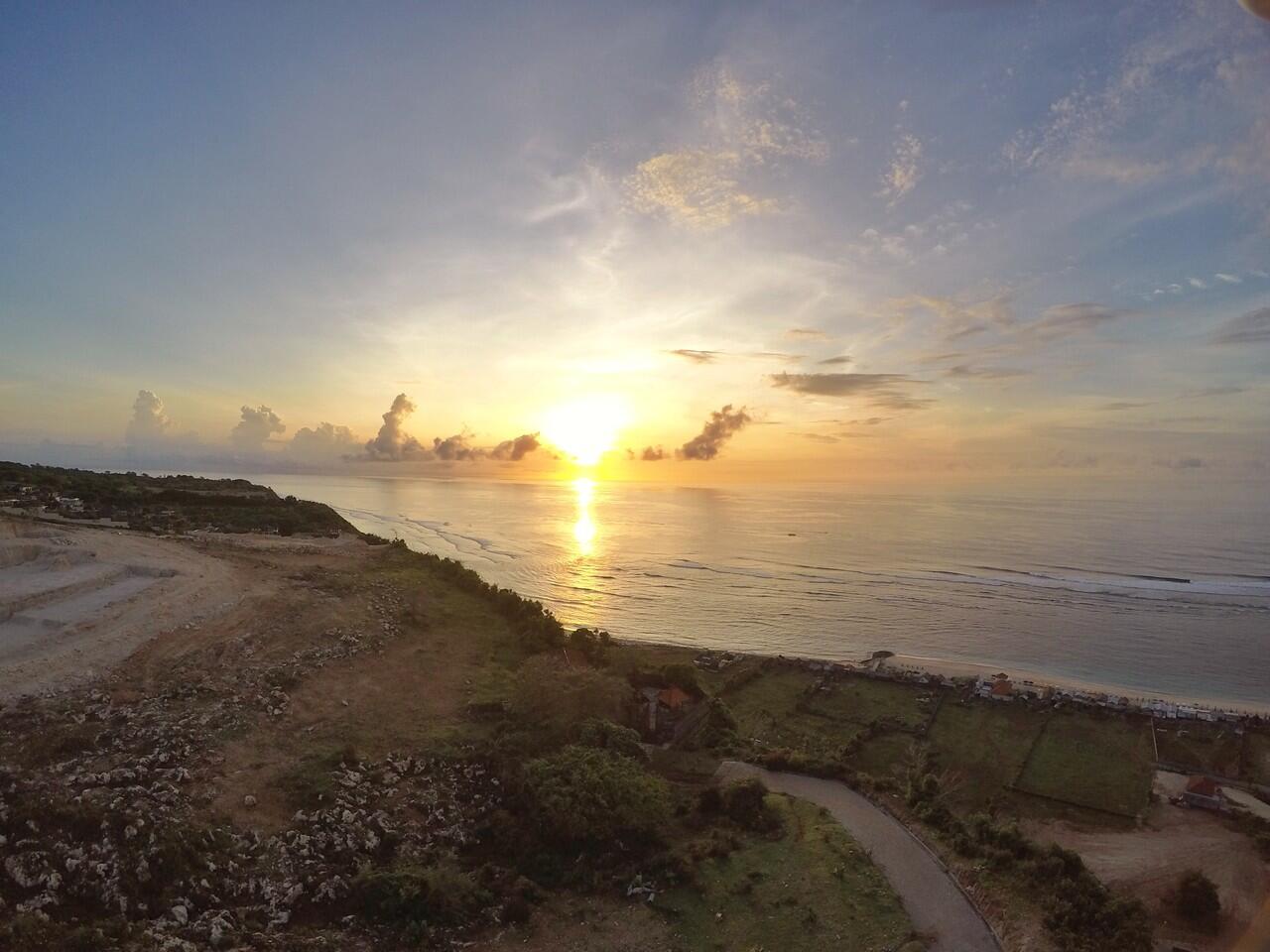 7 Tempat Menikmati #NegeriSejutaSenja di Bali