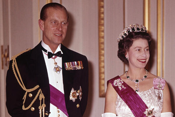 Berawal Dari Sahabat Pena, Kisah Cinta Pangeran Philip dan Ratu Elizabeth II
