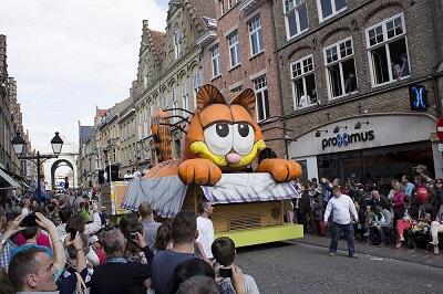 Gemasnya Parade Kucing di Belgium yang Menyimpan Sejarah Kelam