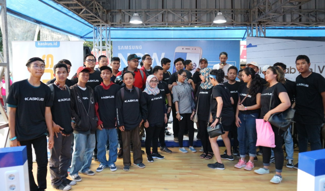 &#91;Field Report&#93; Yuk..lihat keseruan kaskuser di Booth Samsung x Jakcloth