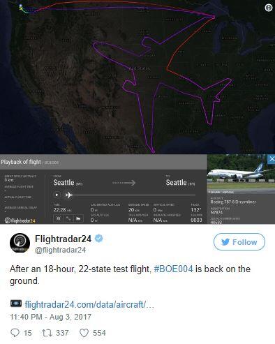 Pesawat Ini Terbang Menggambar Pola Pesawat Raksasa di Langit Amerika