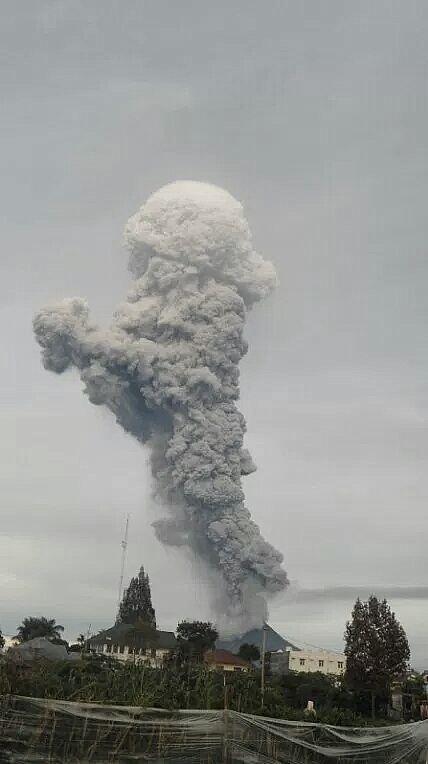 6 Fenomena Gunung Sinabung