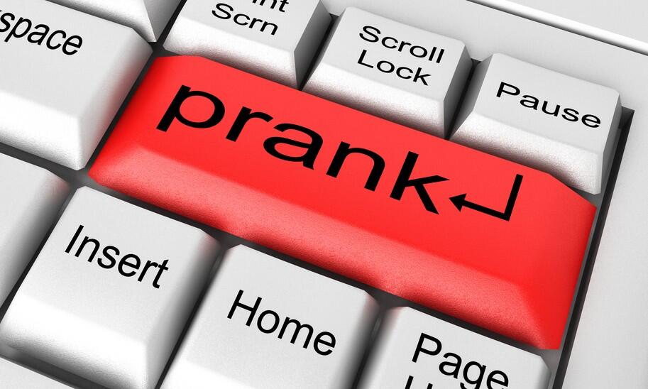 Ini Dia Prankster Indonesia Yang Siap Mengocok Perut Agan/Sista