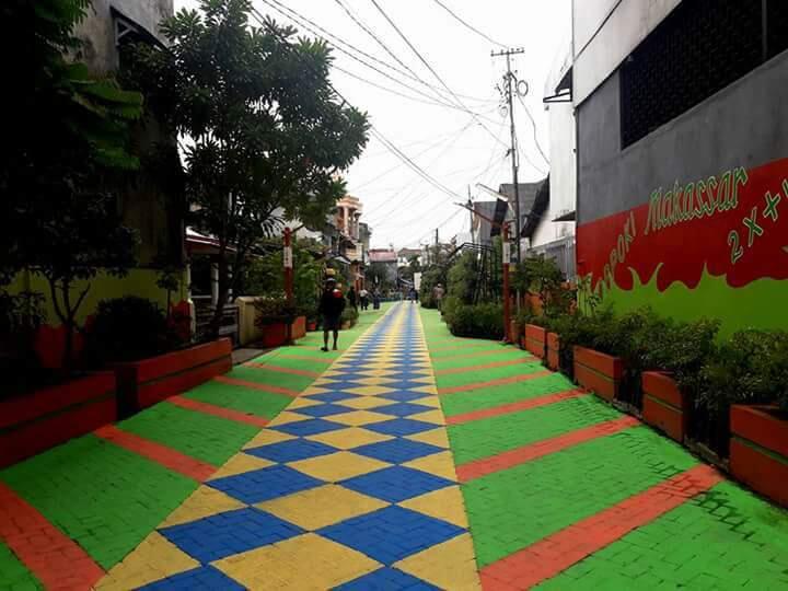 Cantiknya Warna Warni "Lorong Garden" di Makassar