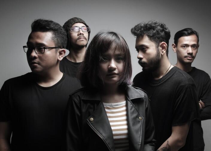 STEREO WALL, Grup Band Indie dengan Vokalis Imut