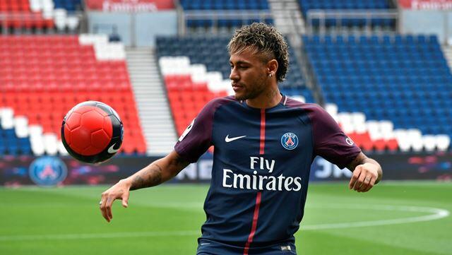 Neymar, Millwall, dan Celana Dalam