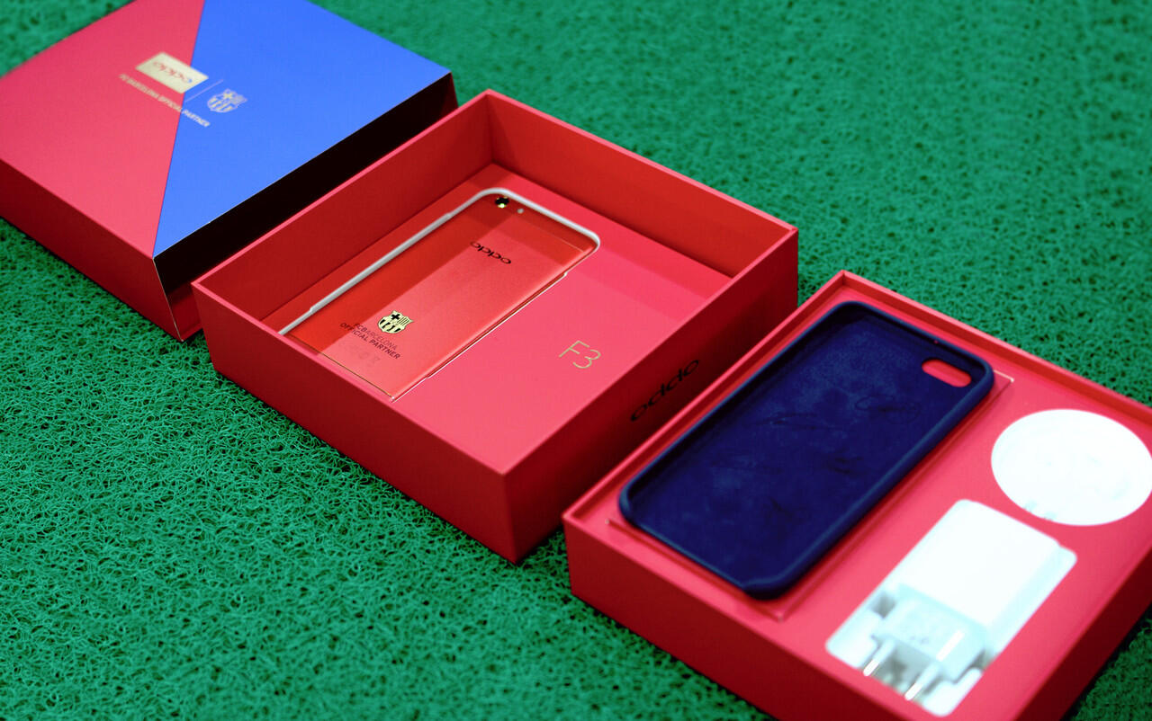 OPPO F3 FC Barcelona Limited Edition