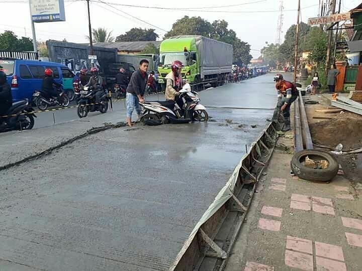 Tidak ada rotan, coran masih basah pun jadi