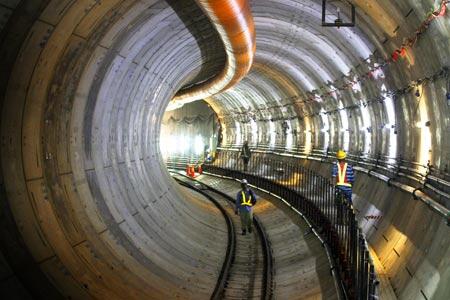 Selesai 2019, Rel MRT Mulai Dipasang