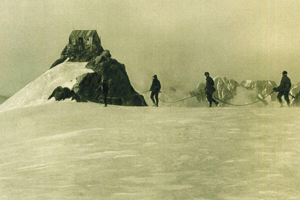 1786: Pendakian Perdana di Mont Blanc