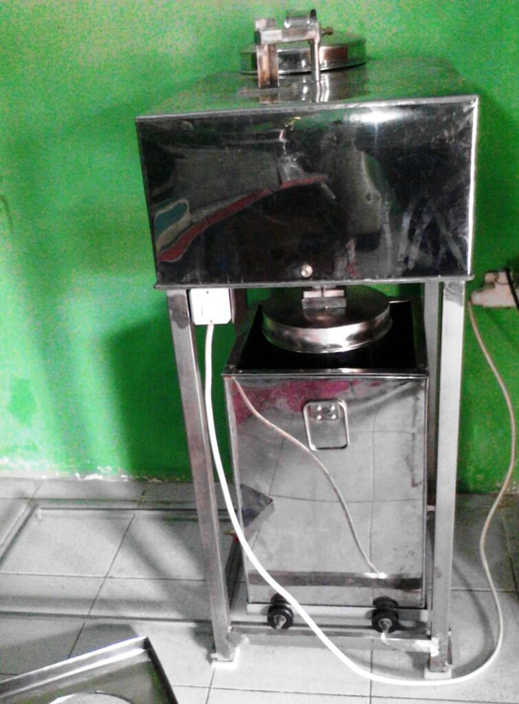 Usaha Es Puter Merapat | Ada Mesin Keren 