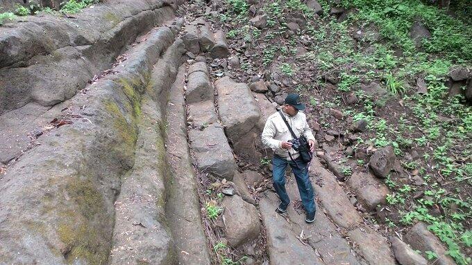 Candi Candi Buatan Alam di indonesia