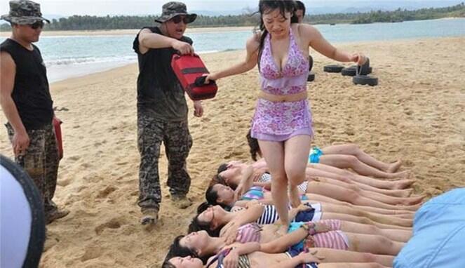 4 Fakta Mengenai Para Bodyguard Cantik Dari China