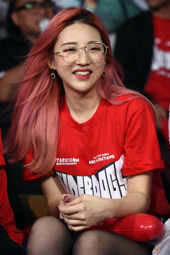 Han Yoo Ra, Youtuber Cantik Asal Korea