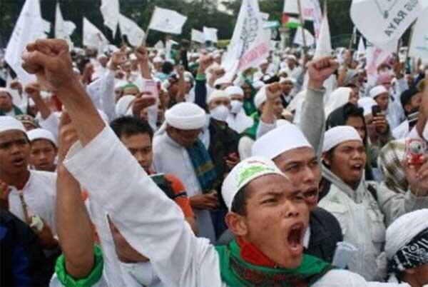 FPI Siap Lakukan Perlawanan Jika Dibubarkan