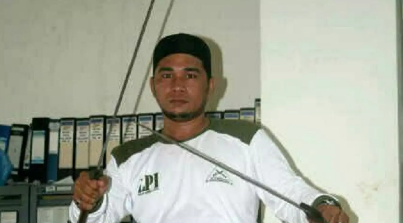 Penjual Lampu Dikantor Polisi Bukan Pengikut ISIS, Tapi Anggota FPI