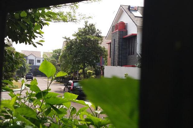 Densus 88 Tangkap Terduga Teroris di Perumahan Elite Serpong