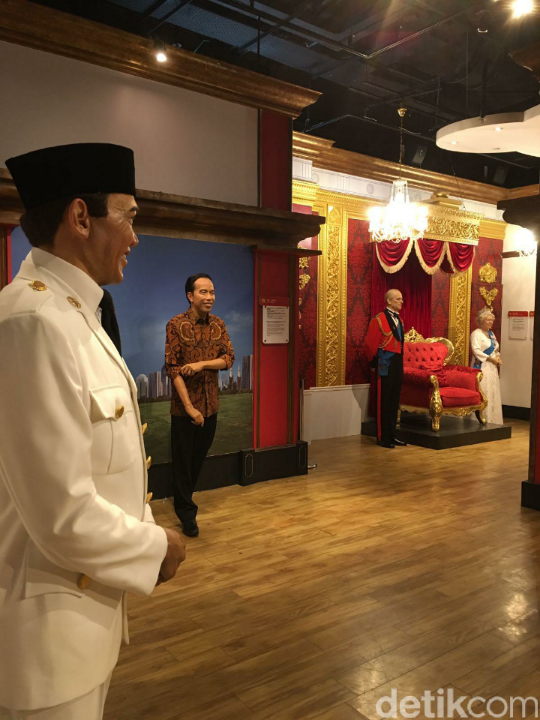 Patung Lilin Jokowi di Hongkong Kini Kenakan Kemeja Batik