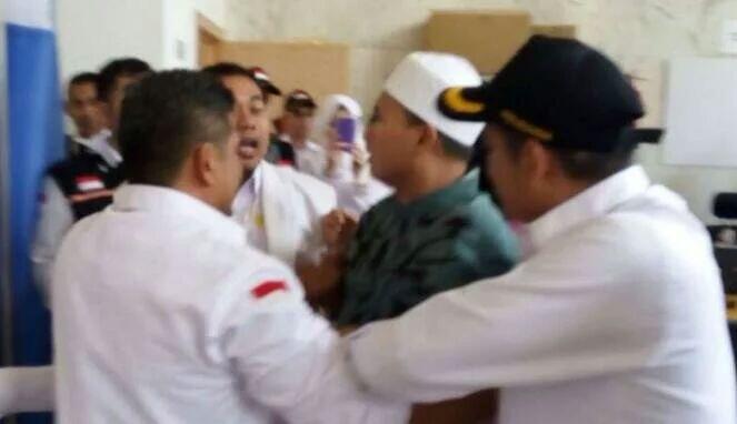 Heboh Gan, Jemaah Haji Histeris 'Lihat' "Malaikat Jibril" Benarkah