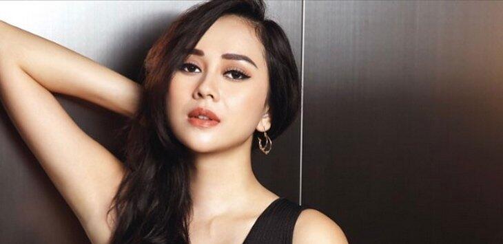  Heboh Aura Kasih Pajang Foto Bugil Di Instagram