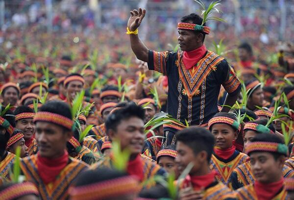 Indahnya Penampakan Ribuan Penari di Pagelaran Tari Saman Massal di Aceh