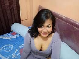 Janda Butuh Kasih Sayang, Pesan Brondong, yang Datang Menantunya
