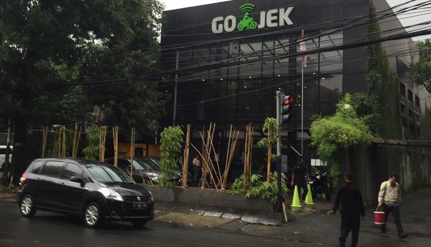 Sopir Grab Car Banting Setir ke Go-Car, Ini Alasannya