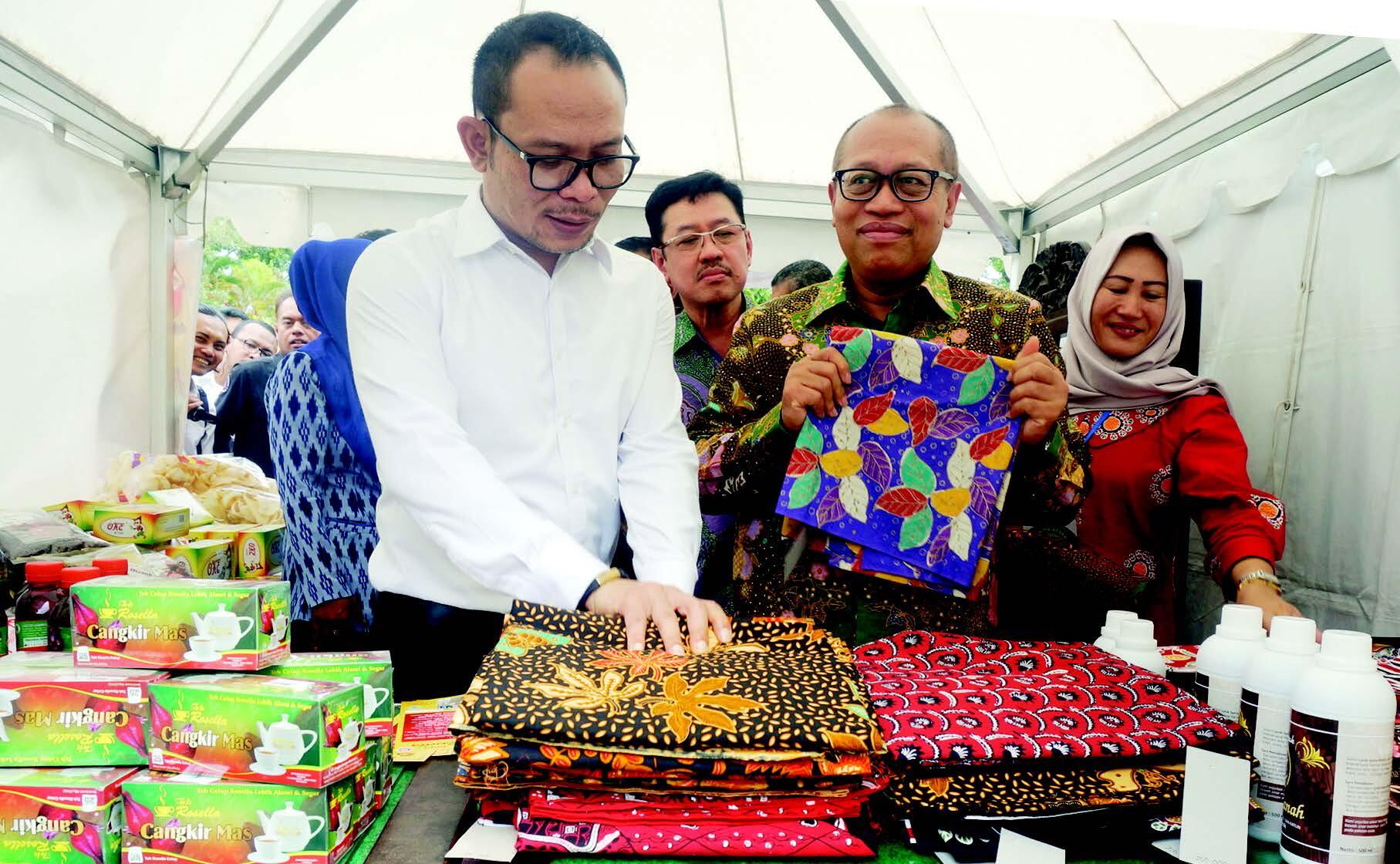 Melindungi TKI dengan Asuransi BPJS