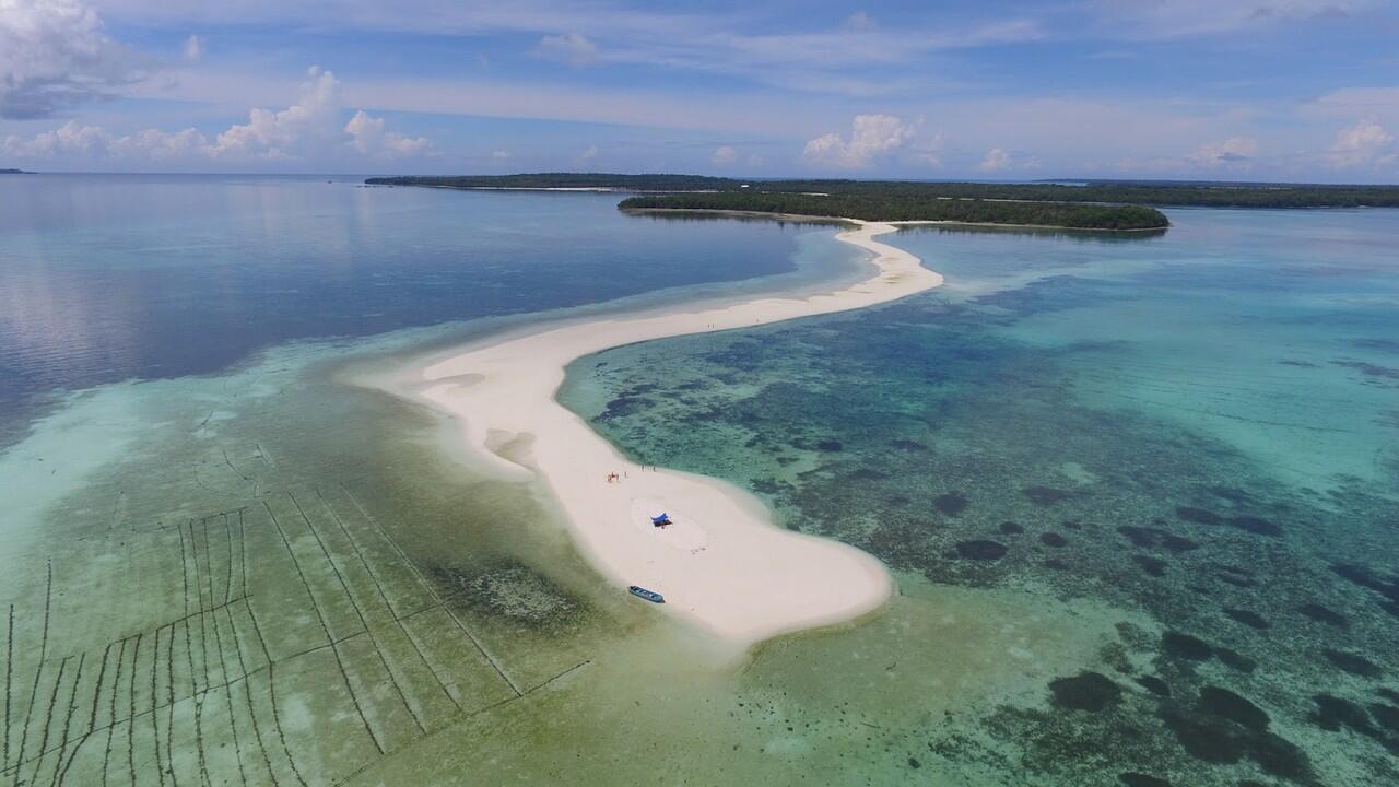 Mengenal Kota Tual. Ssst.. Ada yang mirip sama Raja Ampat Loh Gan!